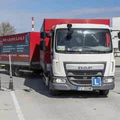 Czy w wojsku można zrobić prawo jazdy? Wszystko, co musisz wiedzieć!