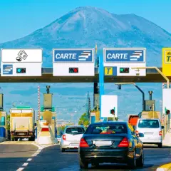 Jak płacić za autostrady we Włoszech? Poznaj najważniejsze metody i zasady