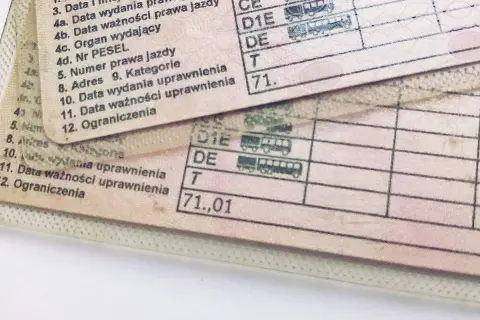 Czy kurs prawa jazdy przepada? Poznaj zasady ważności i konsekwencje