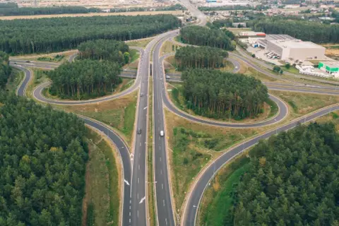 Minimalna prędkość na autostradzie w Polsce - uniknij mandatu