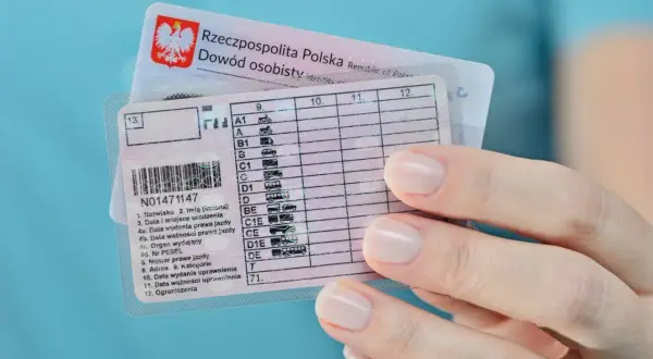 Ile kosztuje wymiana prawa jazdy po zmianie nazwiska? Sprawdź wszystkie szczegóły.