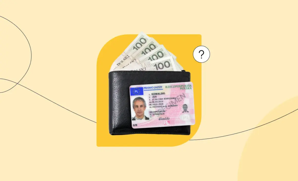 Portfel z polskim prawem jazdy i banknotami 100 zł.