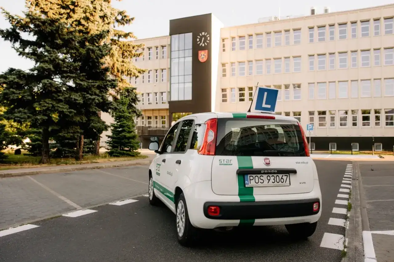 Zdjęcie Kiedy można odebrać prawo jazdy? Poznaj czas oczekiwania i procedurę odbioru