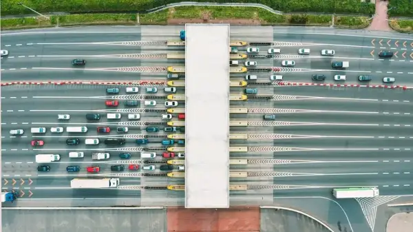 Jak się płaci za autostrady we Włoszech? Poznaj metody i koszty przejazdu